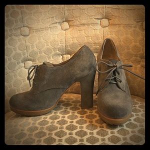 🔺Talbots Swede Heels🔺